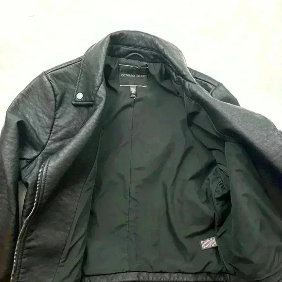 Victoria’s Secret Black Faded 50’s Cropped Belted Motorcycle Jacket Size M - Picture 13 of 16